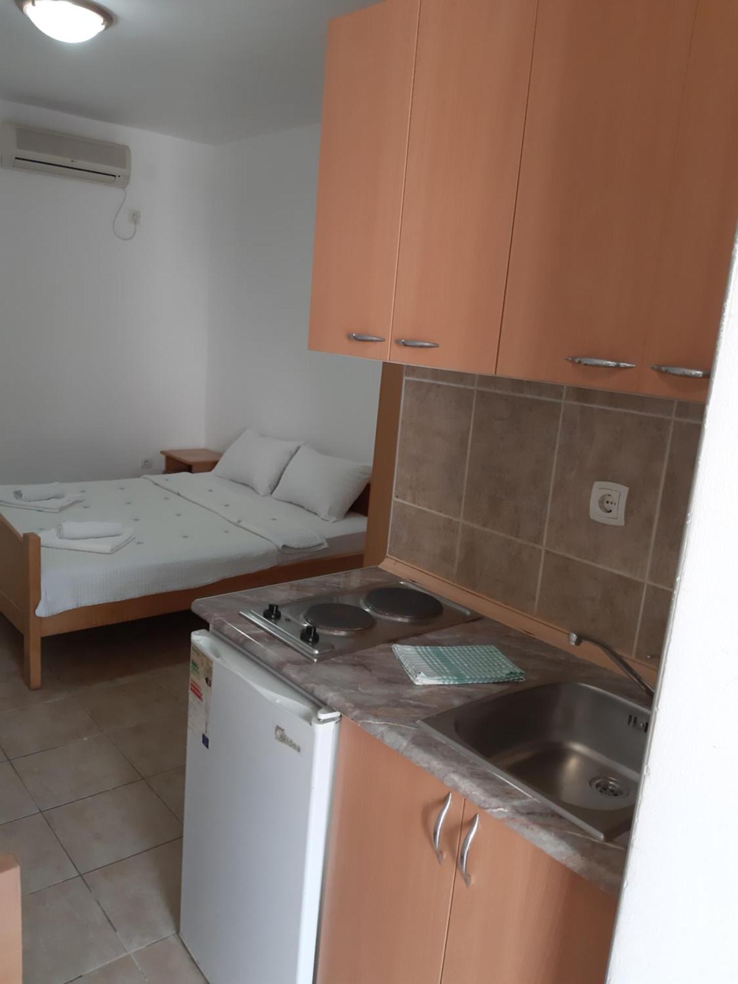 Guest House Perovic Sutomore Pokoj fotografie