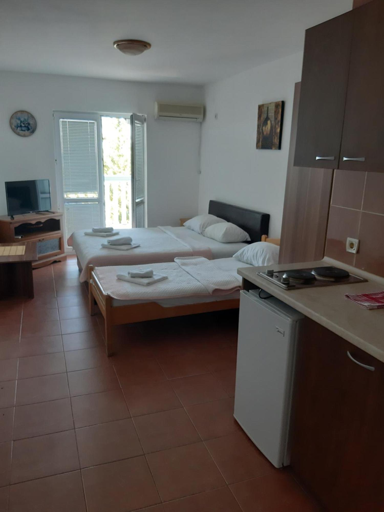 Guest House Perovic Sutomore Pokoj fotografie